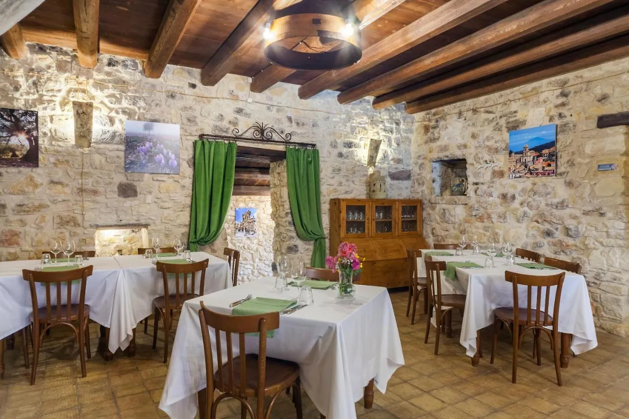 Masseria Fortificata Lo Zafferaneto Buccheri 0*,  Italy