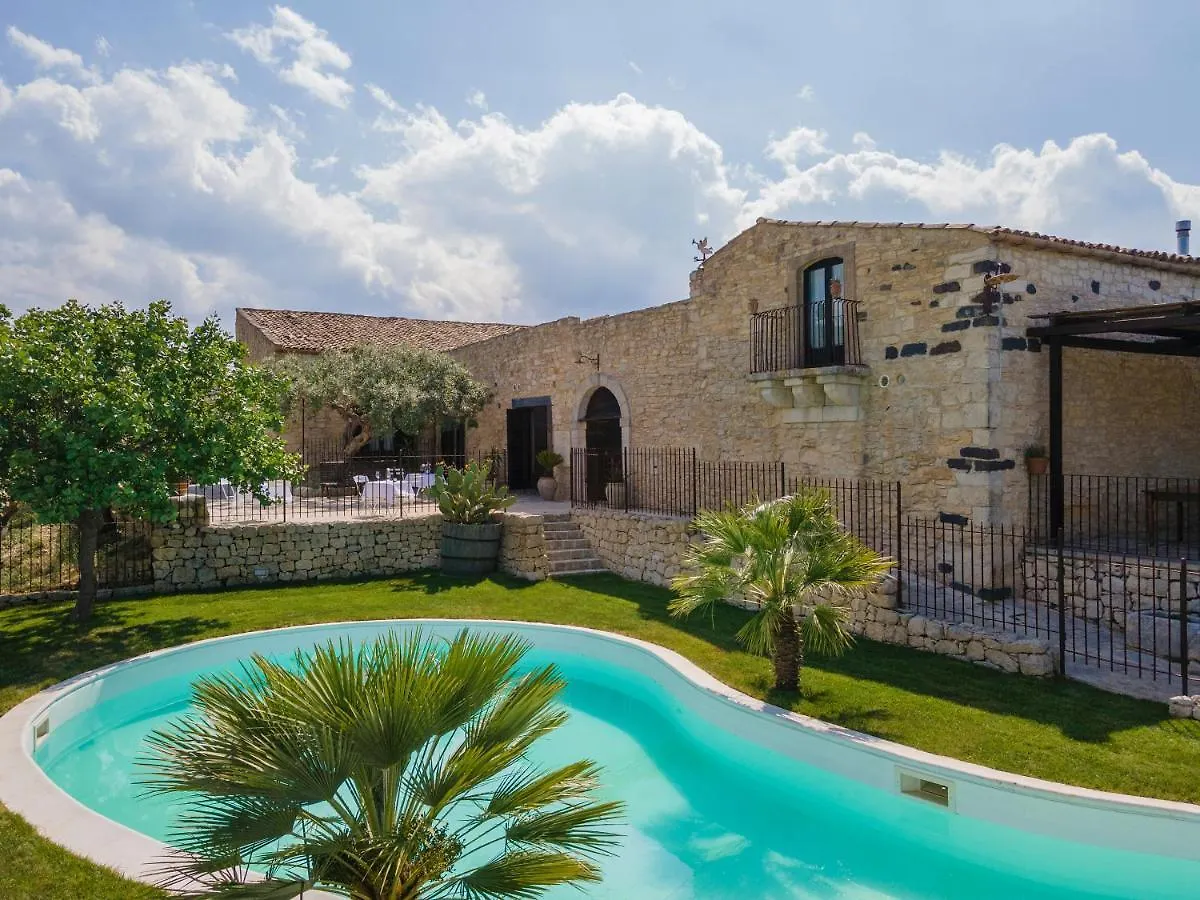 Masseria Fortificata Lo Zafferaneto Buccheri 0*,  Italy