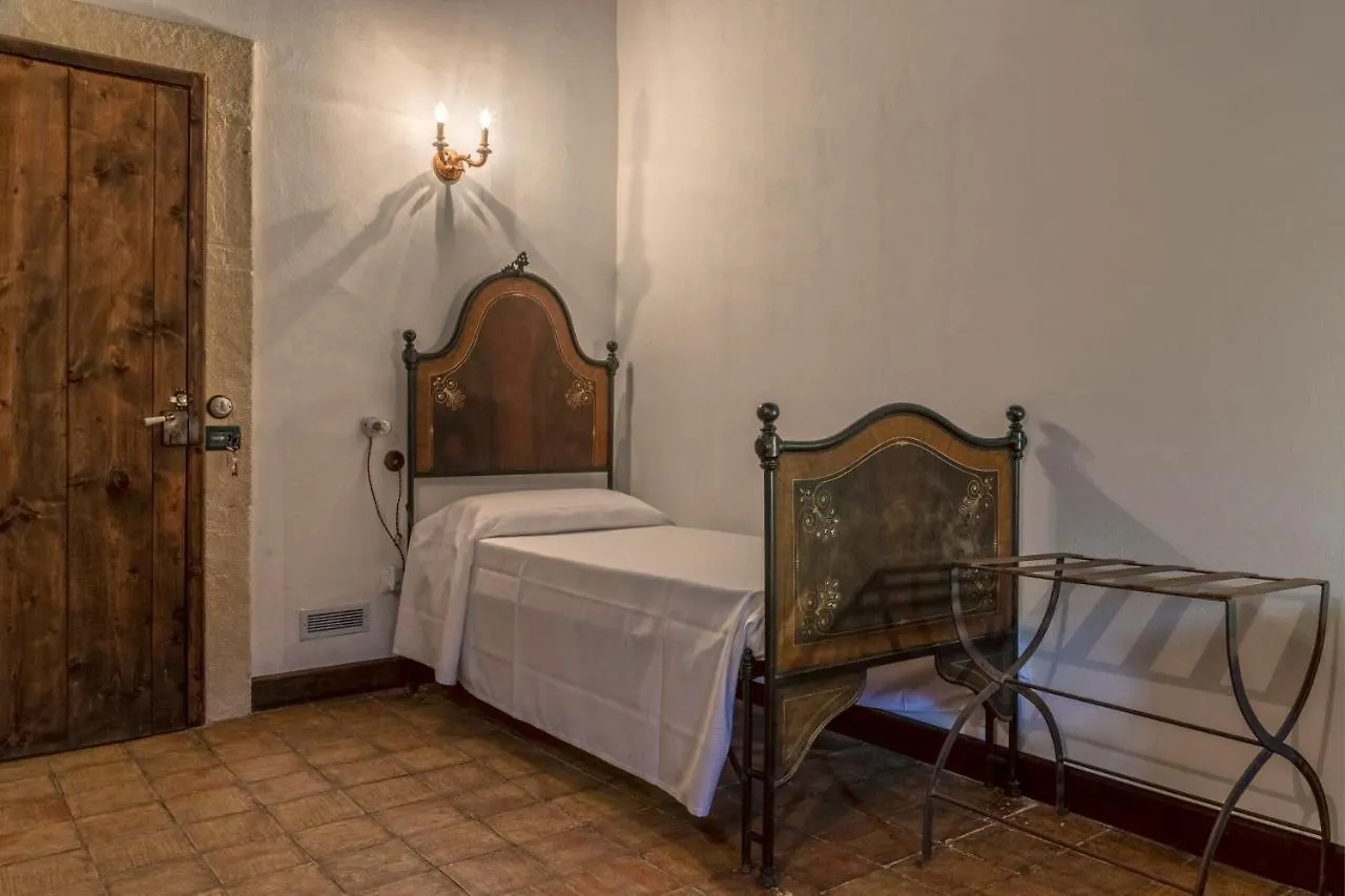 Masseria Fortificata Lo Zafferaneto Buccheri